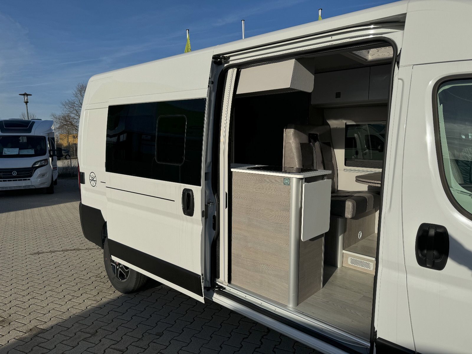 Fahrzeugabbildung Fiat Ducato - Furgok "Landsberg"  600.44.1.LF